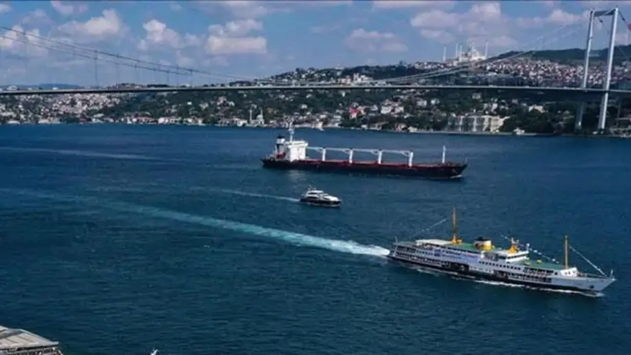 İstanbul Boğazı'ndan üç ayda 9 bin 195 gemi geçti