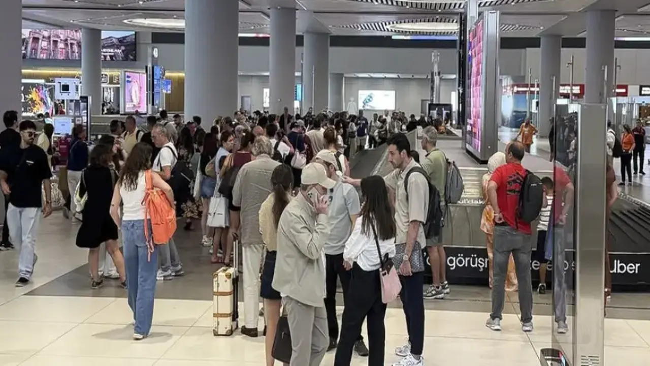 İstanbul Havalimanı'nda yarın günlük yolcu ve uçuş rekoru beklentisi