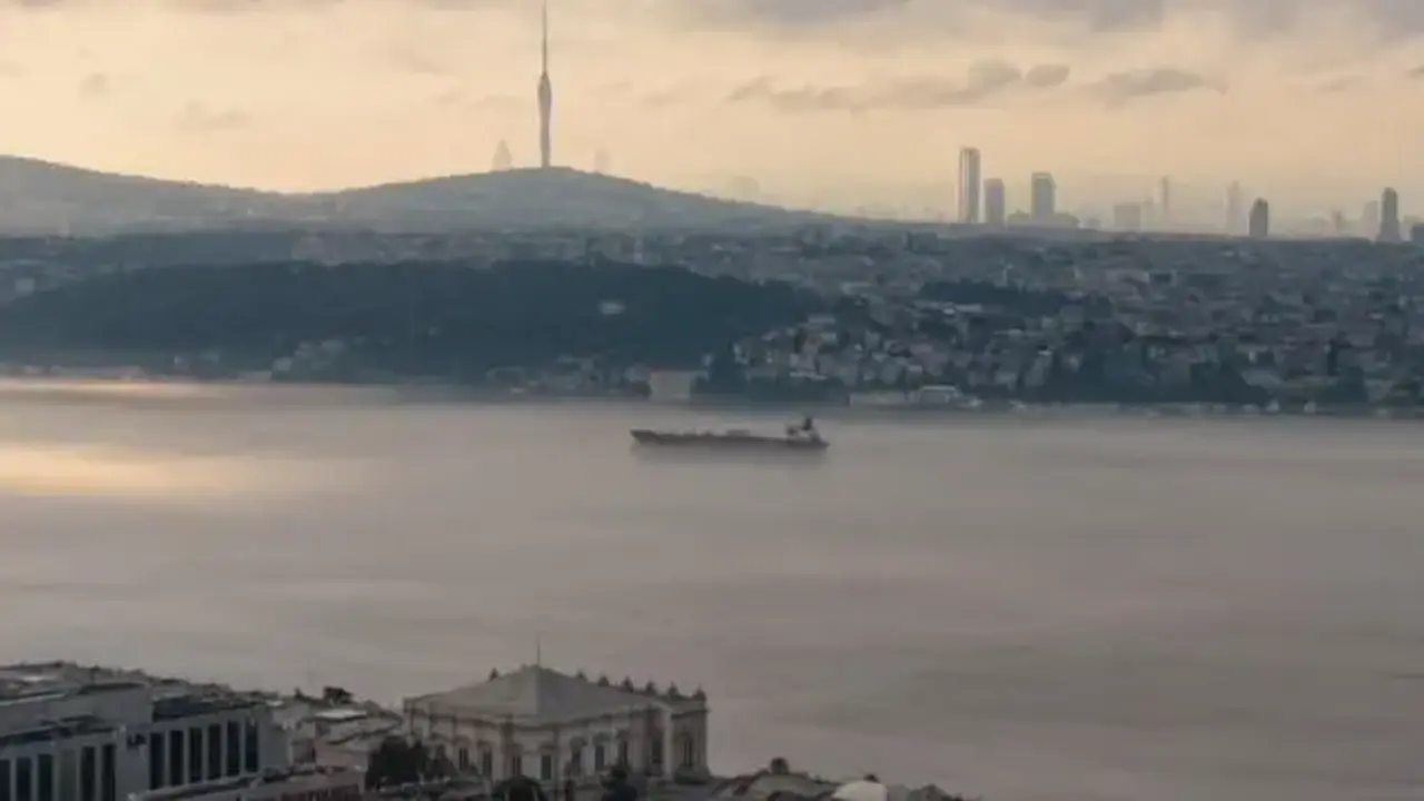 İstanbul'da boğaz hattı trafiğe kapatıldı
