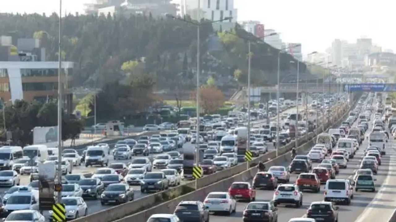 İstanbul'da E-5 yolu her gün 7 saat kapanacak! Kilit noktada yeni düzenleme