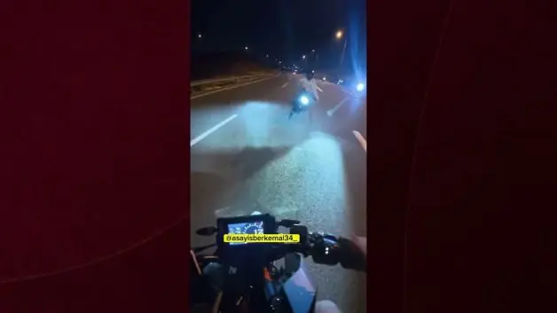 İstanbul'da ters yönden gelen motosiklet dehşet saçtı ardından kaçtı