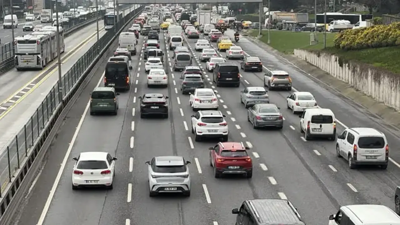İstanbul’da trafik kilitlenebilir! 3 ilçede bugün ve yarın yollar kapatılacak