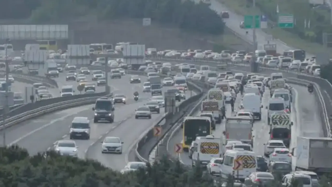 İstanbul'da trafik yoğunluğu yüzde 85'e ulaştı