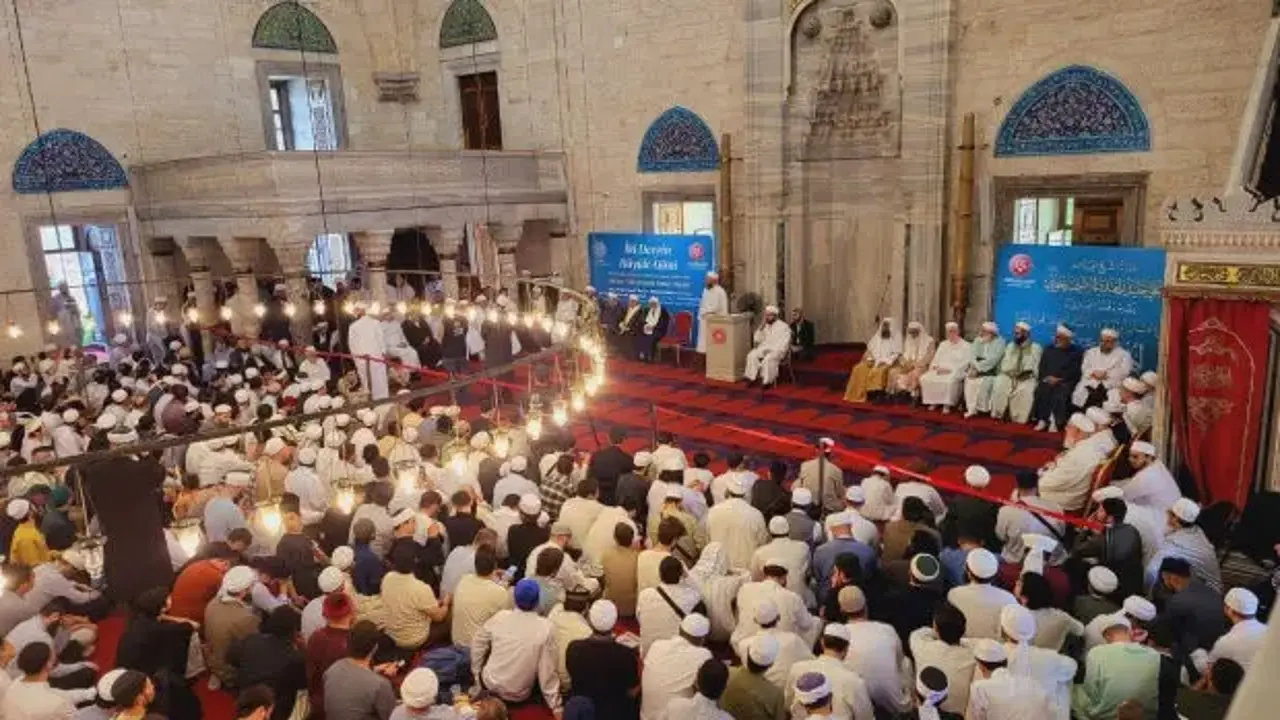 İstanbul'da Uluslararası Hadis Meclisi, icazet merasimiyle sona erdi