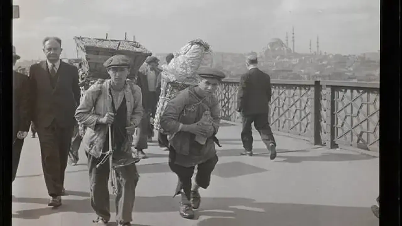 İsveçli fotoğrafçının arşivinden 79 yıl önceki nostaljik İstanbul kareleri