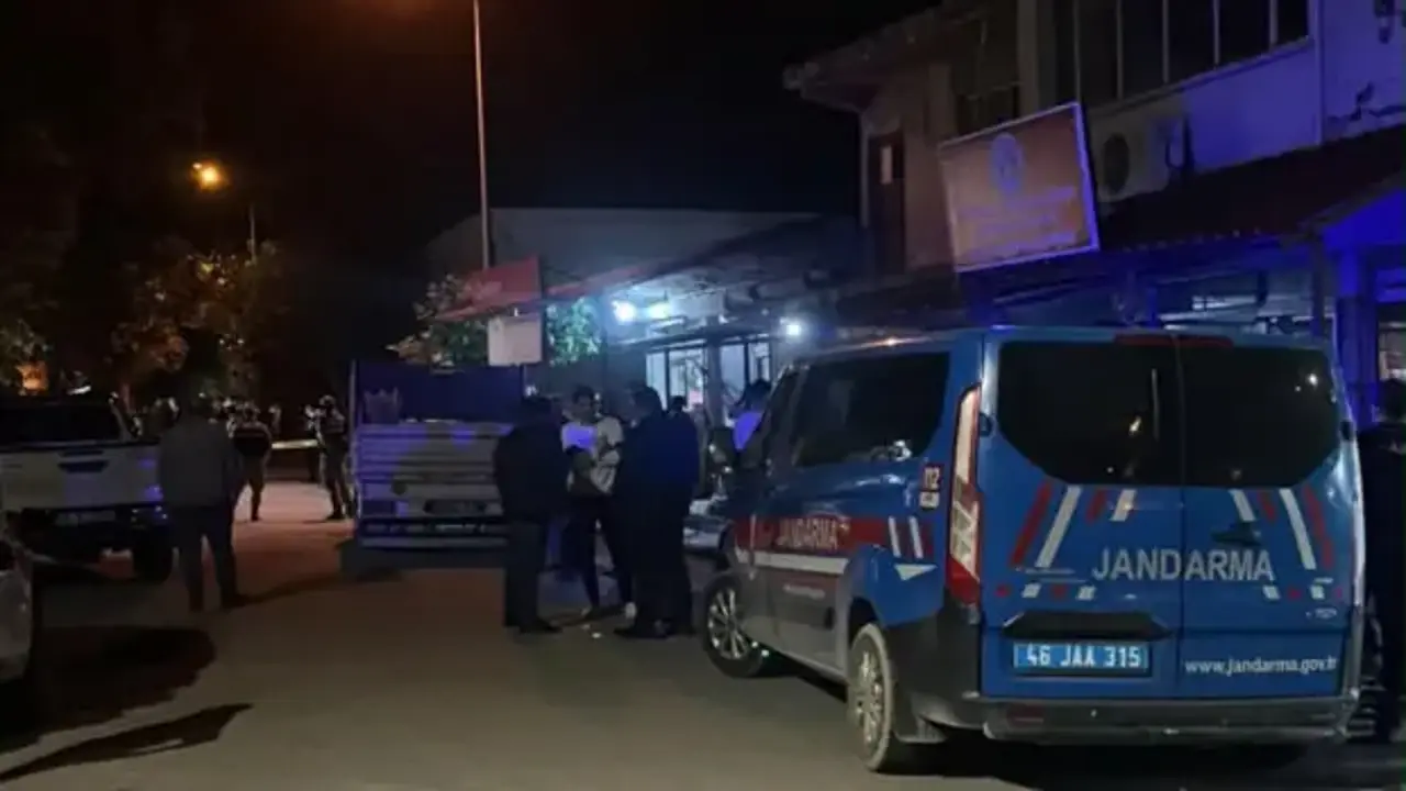 İzinde olan polis memuru silahlı kavgada hayatını kaybetti