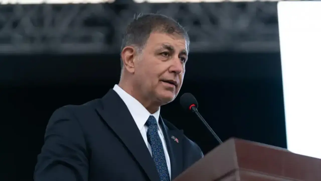 İzmir Büyükşehir Belediye Başkanı Tugay'ın ardından peş peşe istifalar