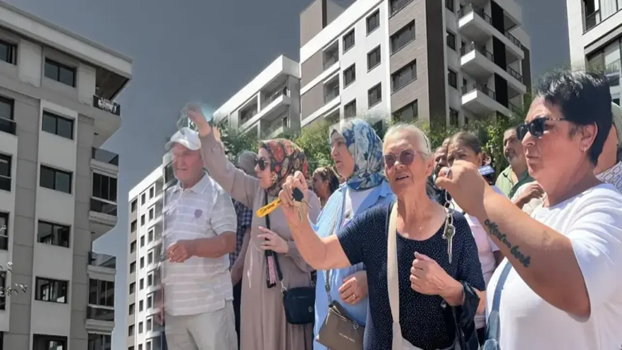 İzmir'de kentsel dönüşüm fiyaskosu: Beceriksizliğin faturası vatandaşa kesildi!