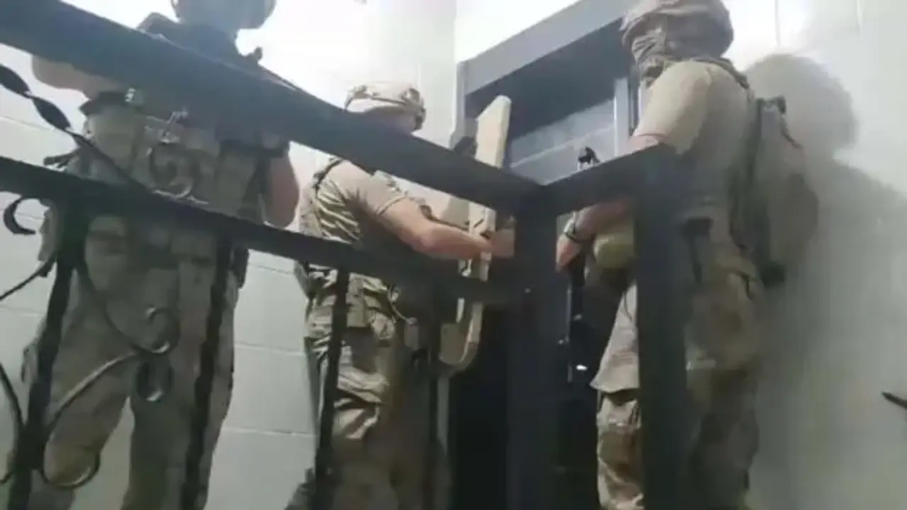İzmir’de operasyon; 61 gözaltı