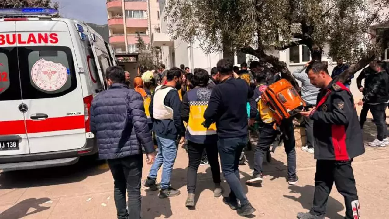 Kahramanmaraş'ta ortaokulda silah sesleri! İşte ilk görüntüler