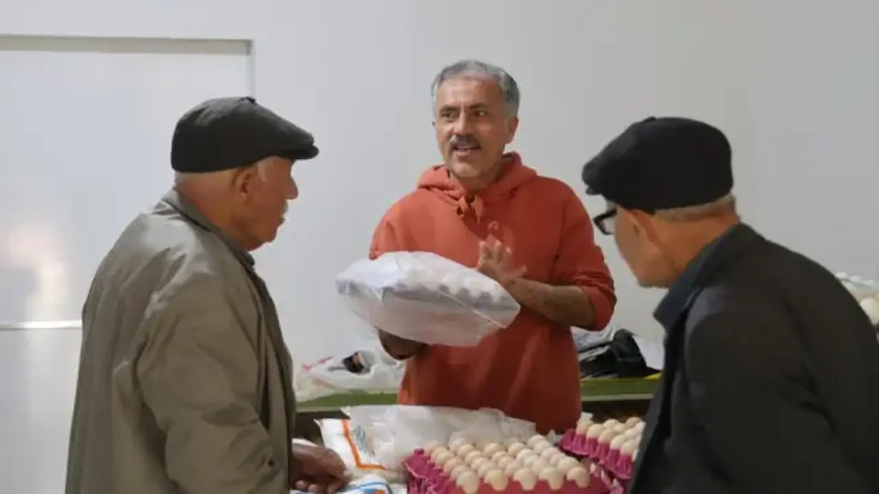 Kar marjını düşürdü, vatandaşa ucuz ürün sundu