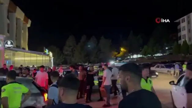 Karabük'te şoke eden kaza: Fren yerine gaza basınca kafeye girdi
