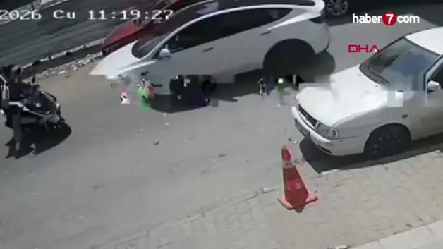 Kartal'da feci kaza: Motosiklet ile otomobil kafa kafaya çarpıştı