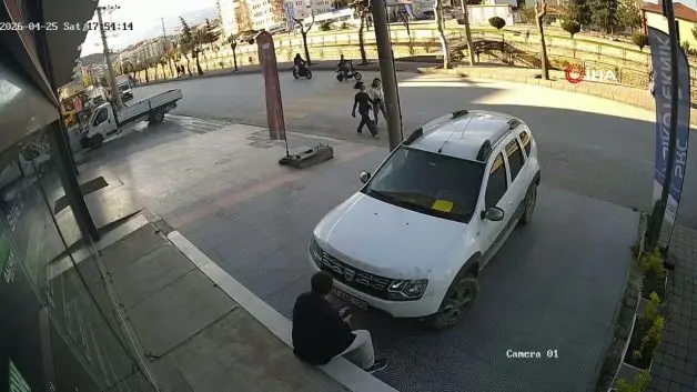 Kastamonu’da motosiklet ile scooter çarpıştı: 9 yaşındaki çocuk ağır yaralandı