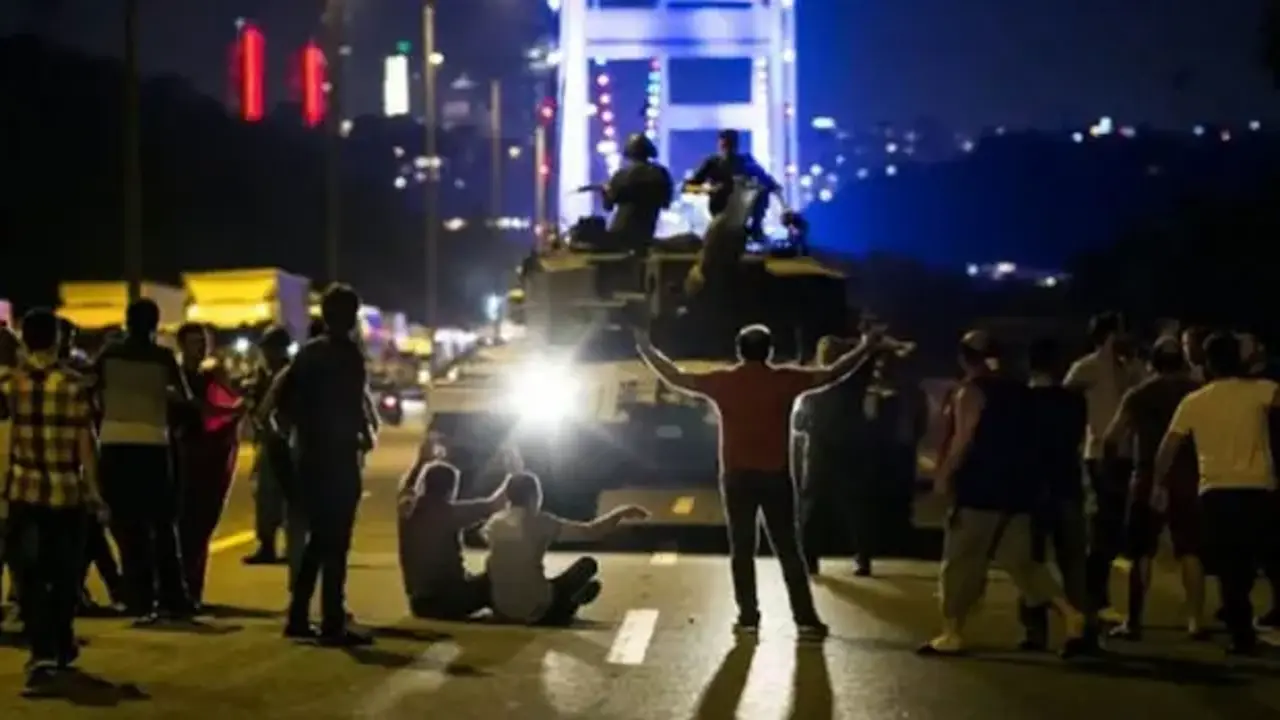 Kemalist ve Gülenist vesayet modellerinin demokratik teori açısından karşılaştırılması