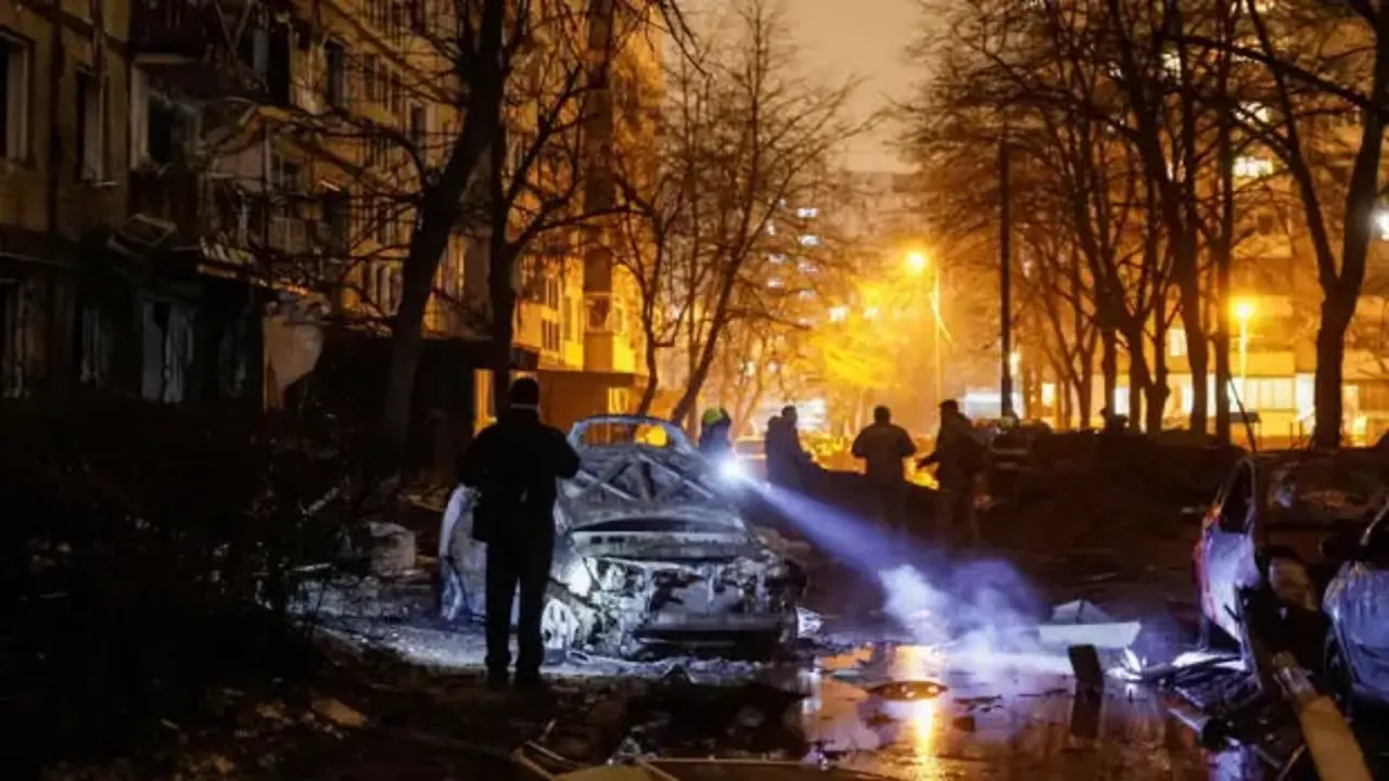Kiev'e bombardıman: Çok sayıda ölü ve yaralı var