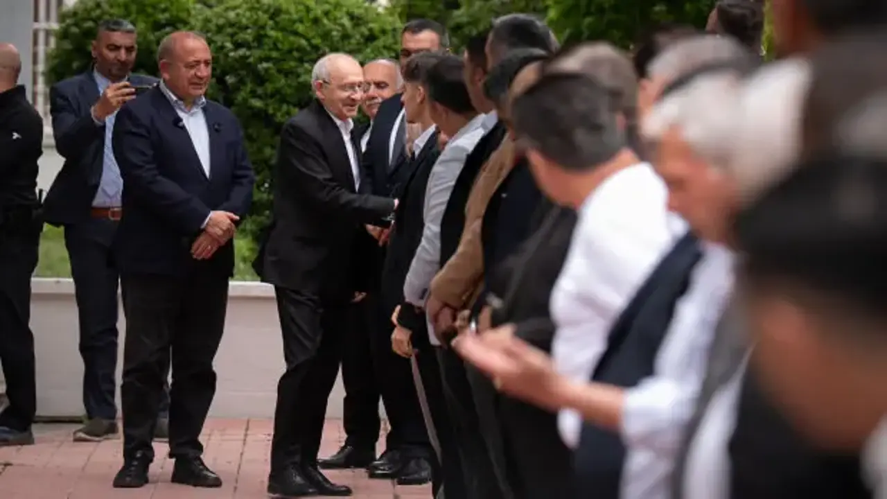 Kılıçdaroğlu'nu ziyaret etti! Özgür Özel'e kötü haberi verdi