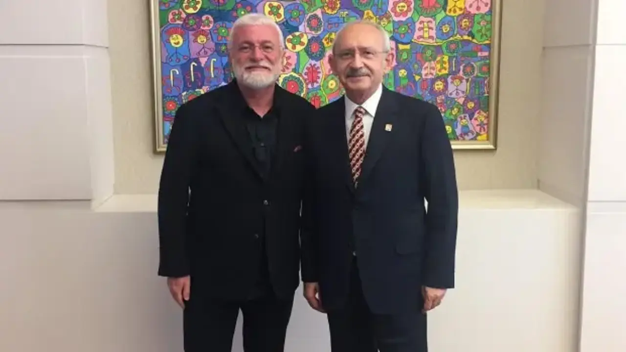 Kılıçdaroğlu’nun şarkılarını yazan Onur Akın, CHP’den istifa etti