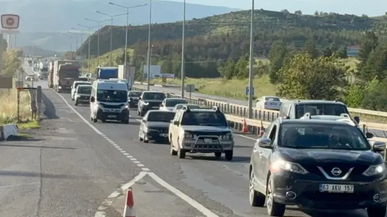 'Kilit kavşak' Kırıkkale'de, bayram yoğunluğu başladı
