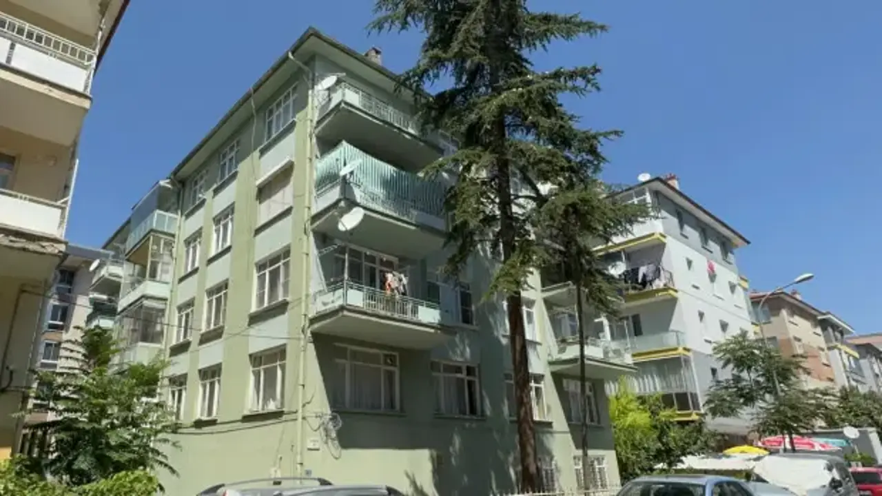 Kiracı tartıştığı apartman yöneticisini bıçakladı
