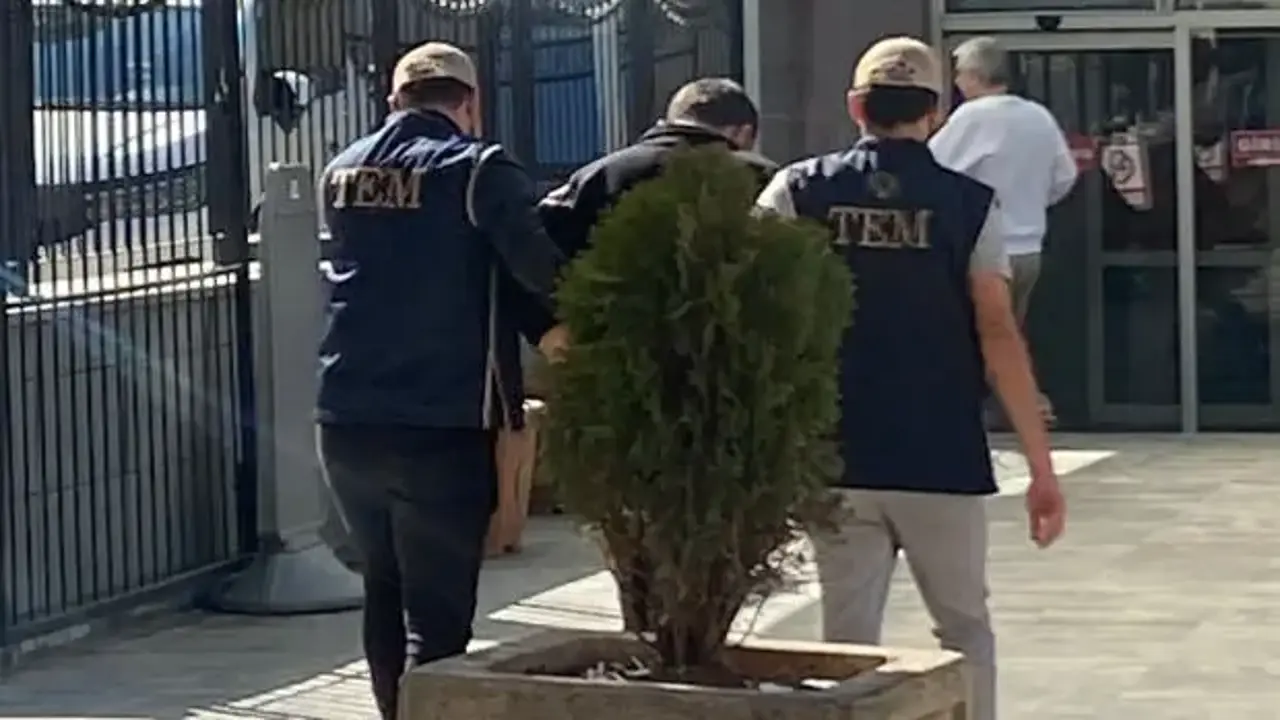Kırmızı bültenle aranan DEAŞ şüphelisi, Eskişehir’de yakalandı