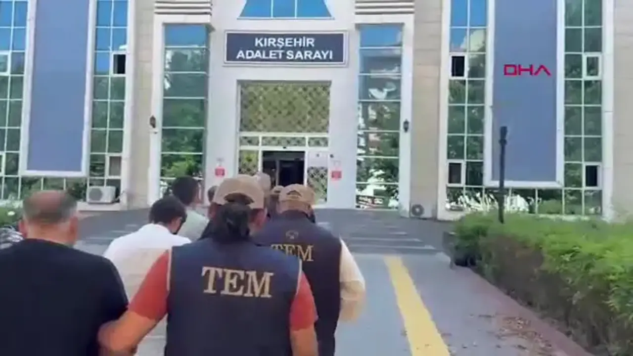 Kırşehir merkezli 3 ilde FETÖ operasyonu: 9 gözaltı