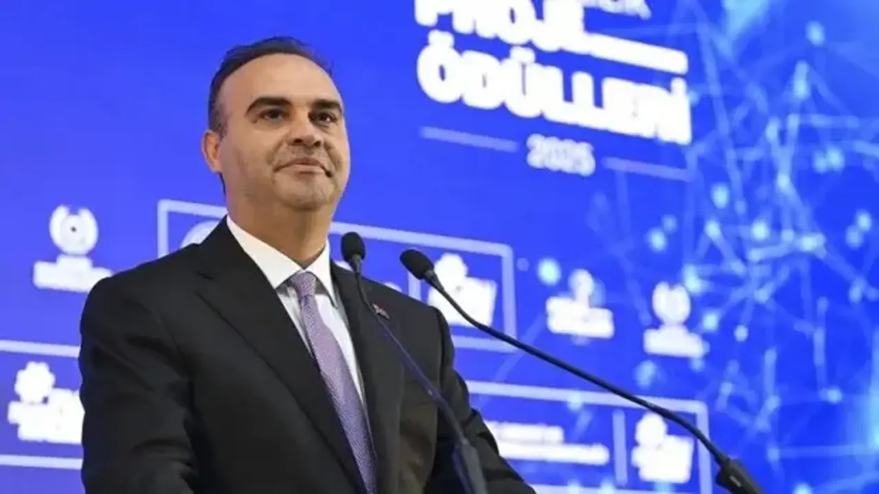 KOBİ'lere 10 yıl boyunca geri ödemesiz destek! Bakan Kacır müjdeyi verdi