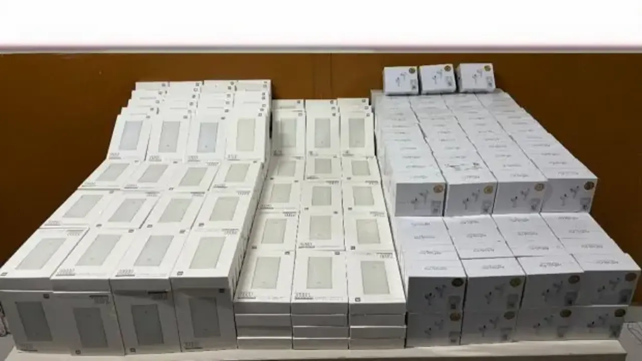 Kocaeli'de 4,4 milyon TL’lik kaçak elektronik operasyonu
