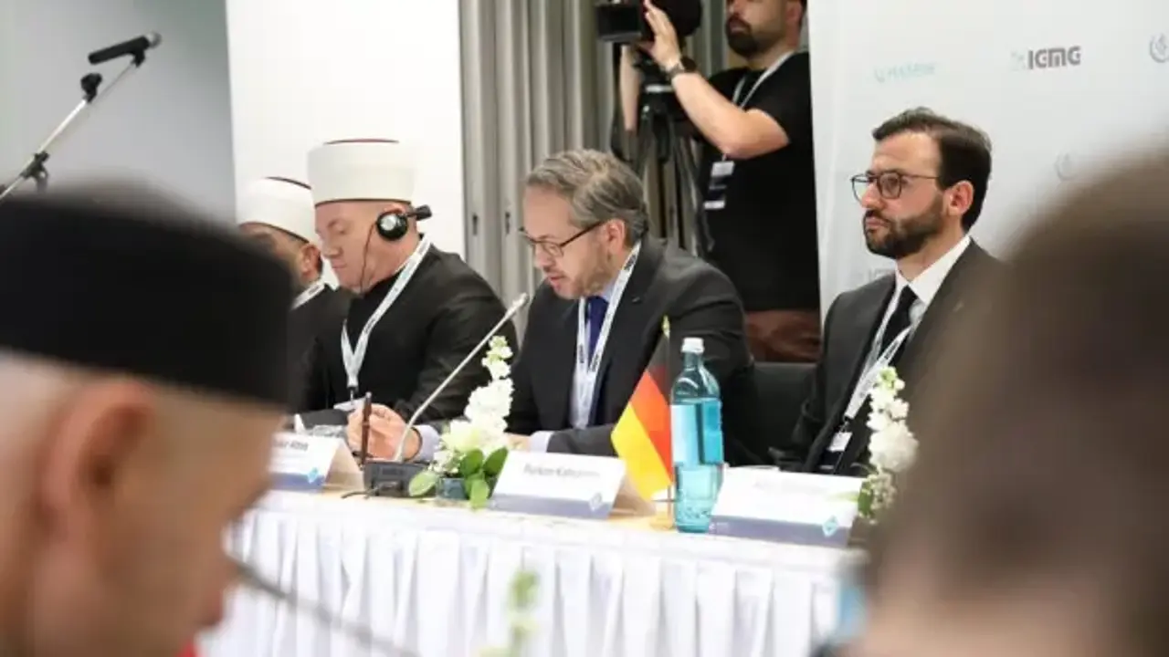 Köln'deki uluslararası konferans, 17 ülkenin Müslüman temsilcilerini bir araya getirdi