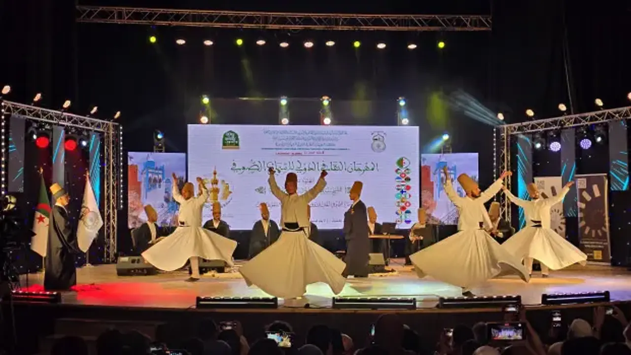 Konya Büyükşehir Tasavvuf Musikisi ve Sema Topluluğu Cezayir'de gönüllere dokundu!