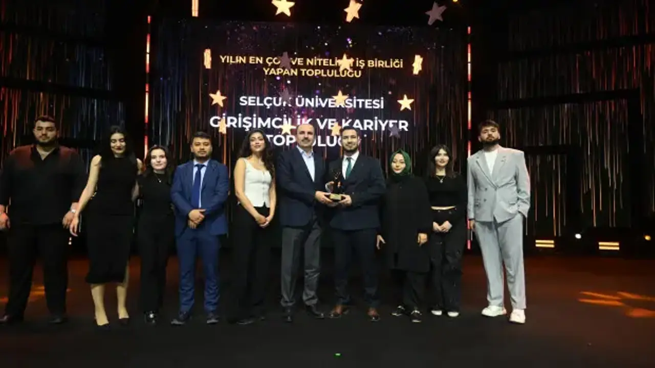 Konya’da gençlerin büyük gecesi: Ödüller sahiplerini buldu