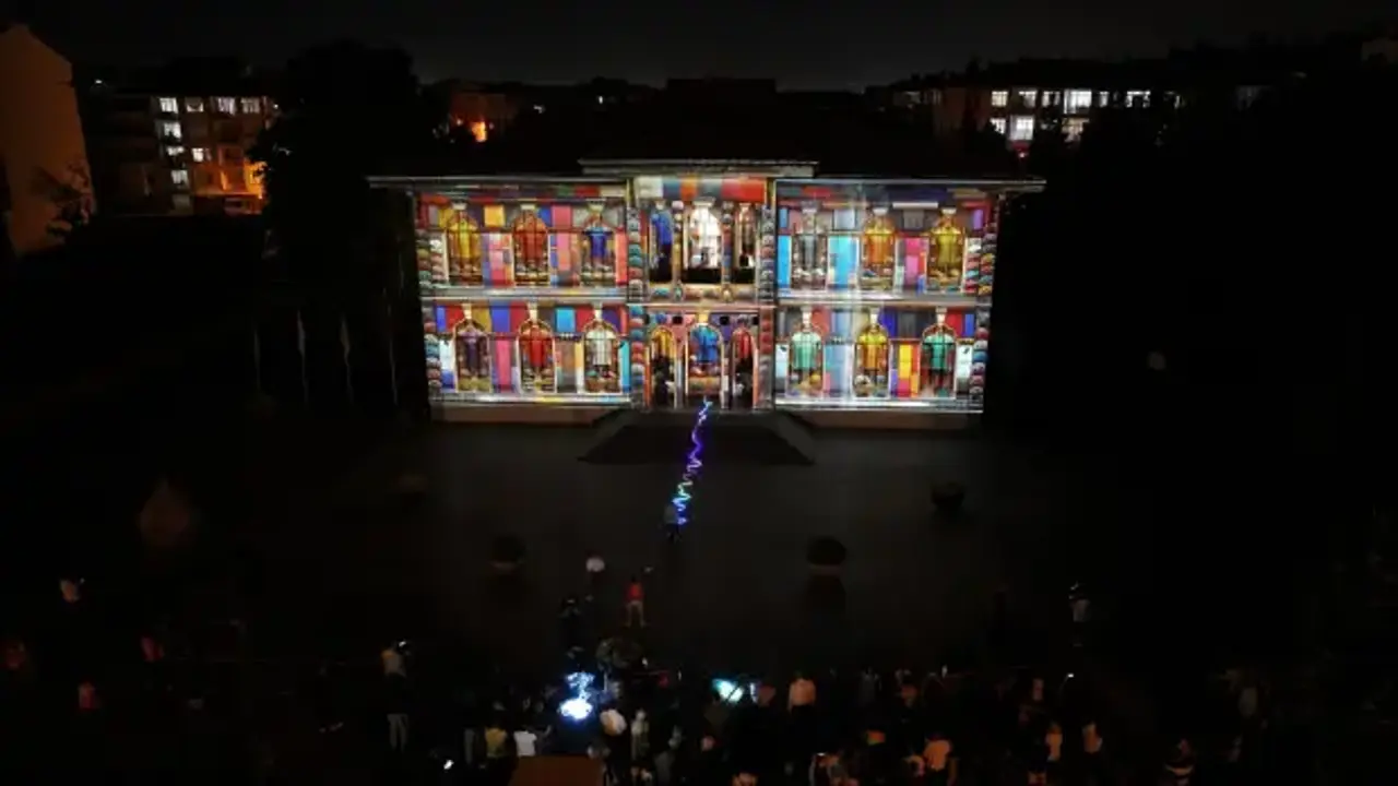 Konya'da nefes kesen gece! Mapping ve drone gösterisi büyüledi