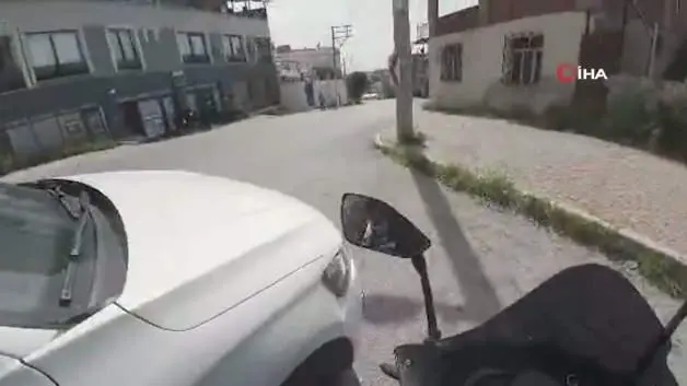 Korna çaldı, darp edildi: Trafik magandaları kameraya yansıdı