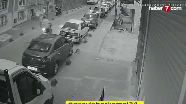 Küçükçekmece'de motosiklet dehşeti: Çarptığı çocuğu kaldırıma bıraktı