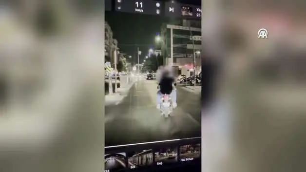 Küçükçekmece'de motosikletten oyuncak silah doğrultan şüpheli yakalandı
