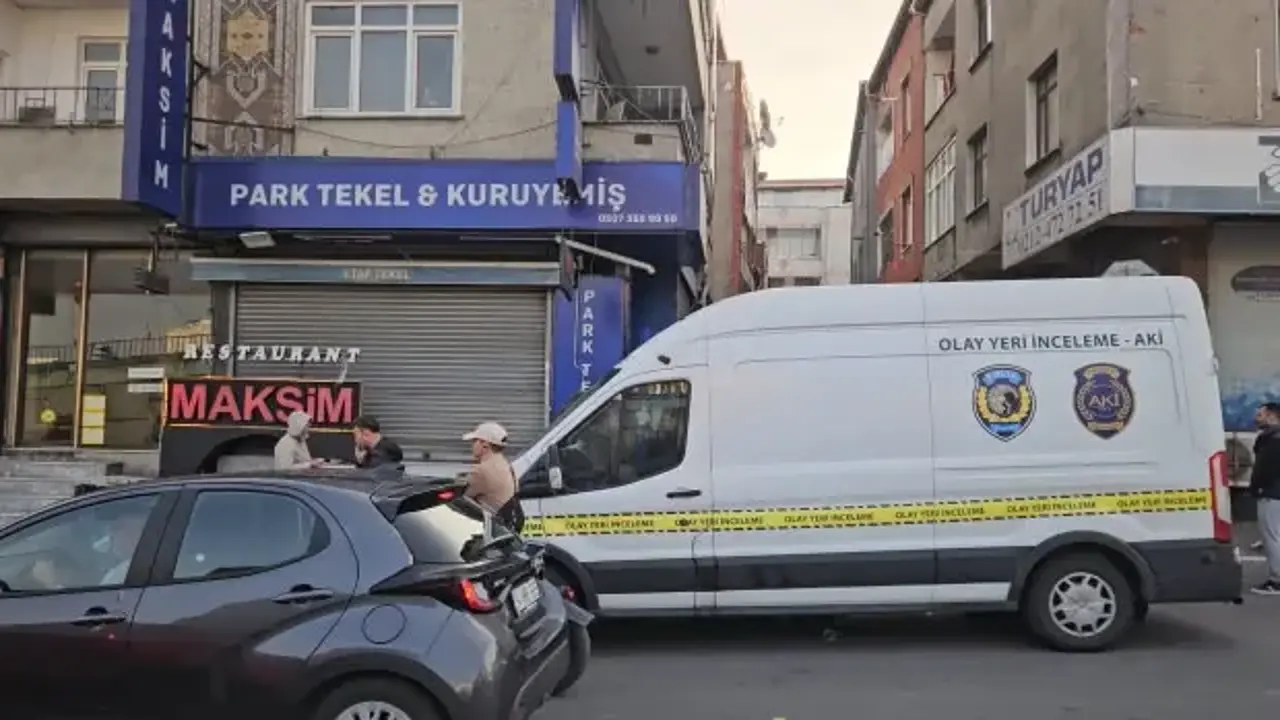Küçükçekmece’de silahlı çatışma! 1’i polis 2 kişi hayatını kaybetti