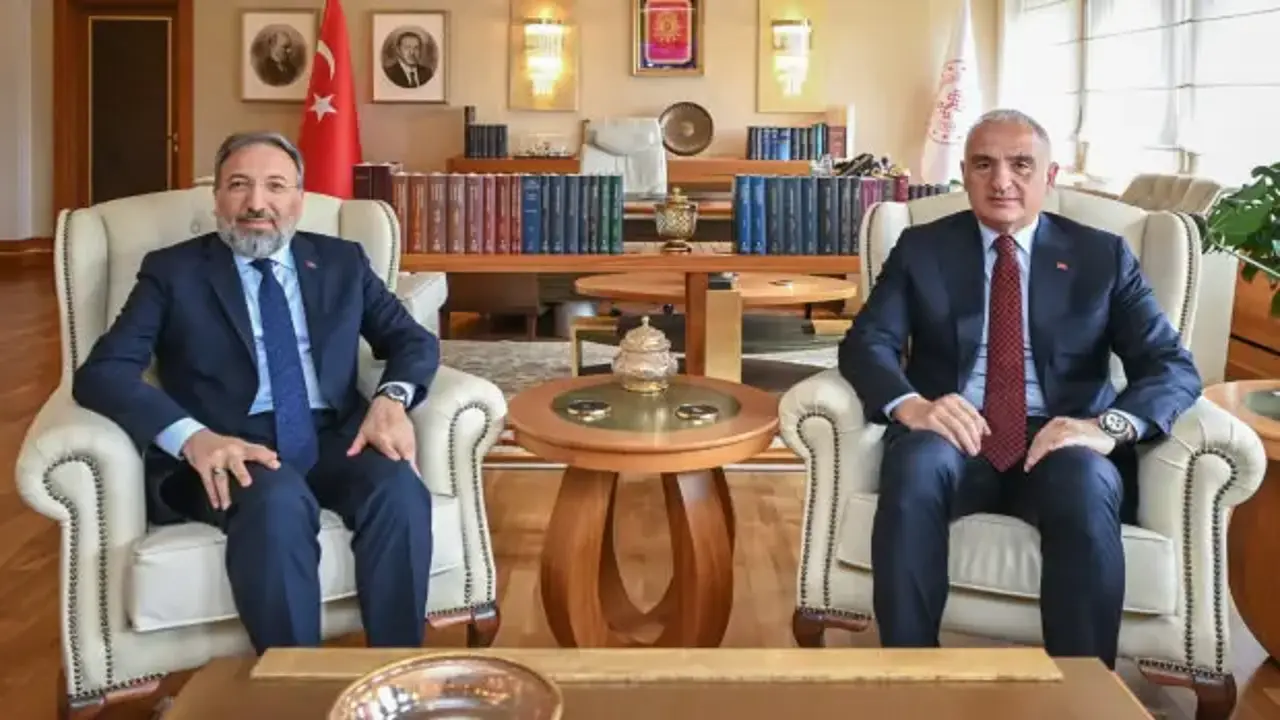 Kültür ve Turizm Bakanı Ersoy, Başkan Arpaguş ile bir araya geldi