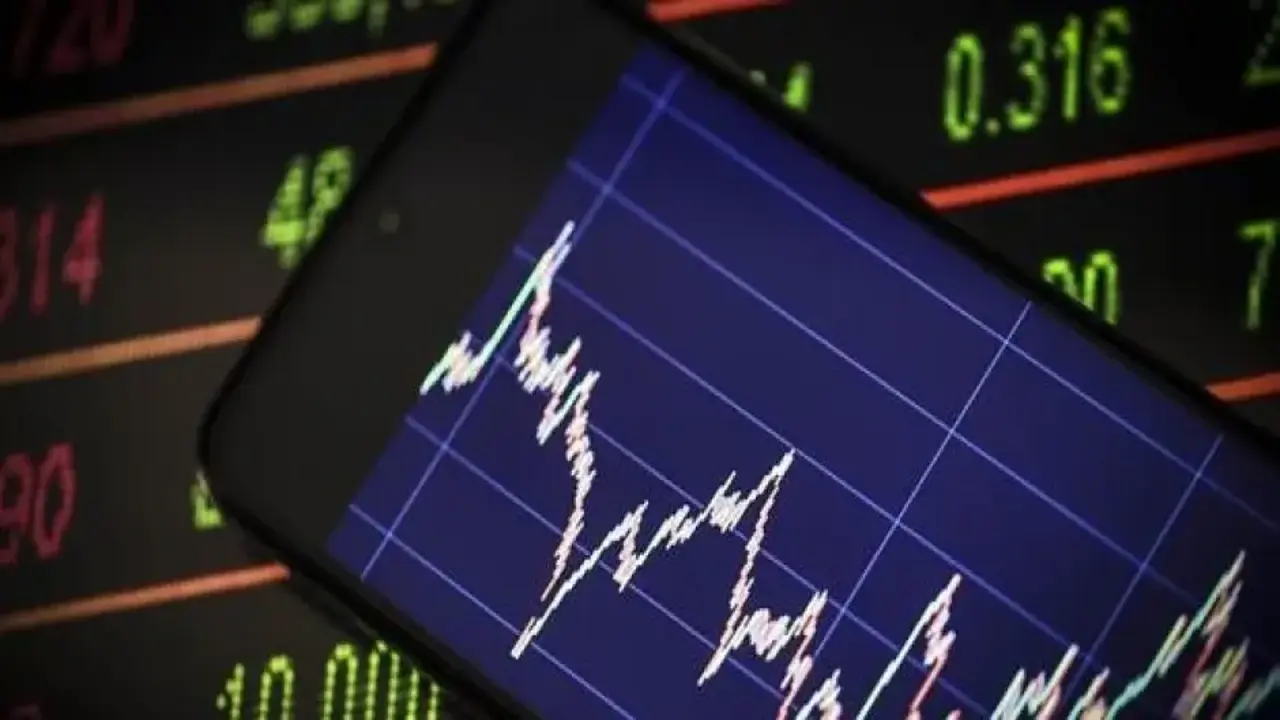 Küresel piyasalarda risk yeniden yükseldi! Teknoloji hisseleri baskıda