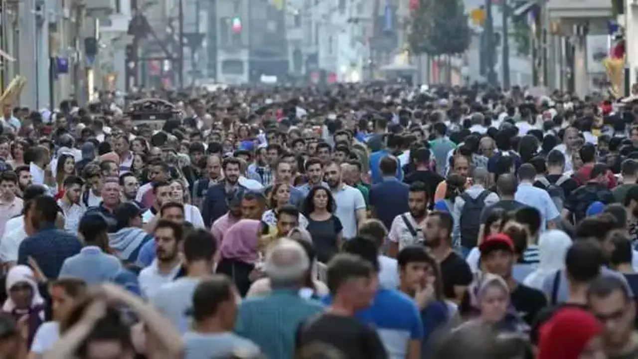 Listeye bakınca illerin yeri sil baştan değişti! İşte en kalabalık olacak il