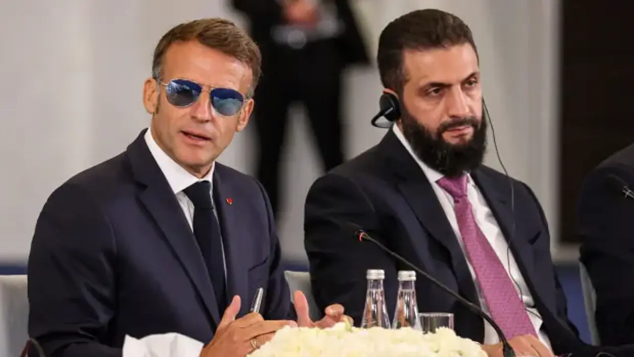 Macron ve Şara Şam'da bir araya geldi: İmzalar atıldı