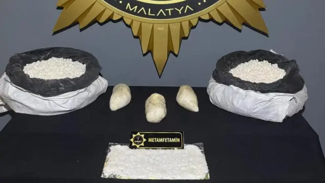 Malatya’da şeker çuvallarına uyuşturucu darbesi: Kilolarca zehir ele geçirildi!