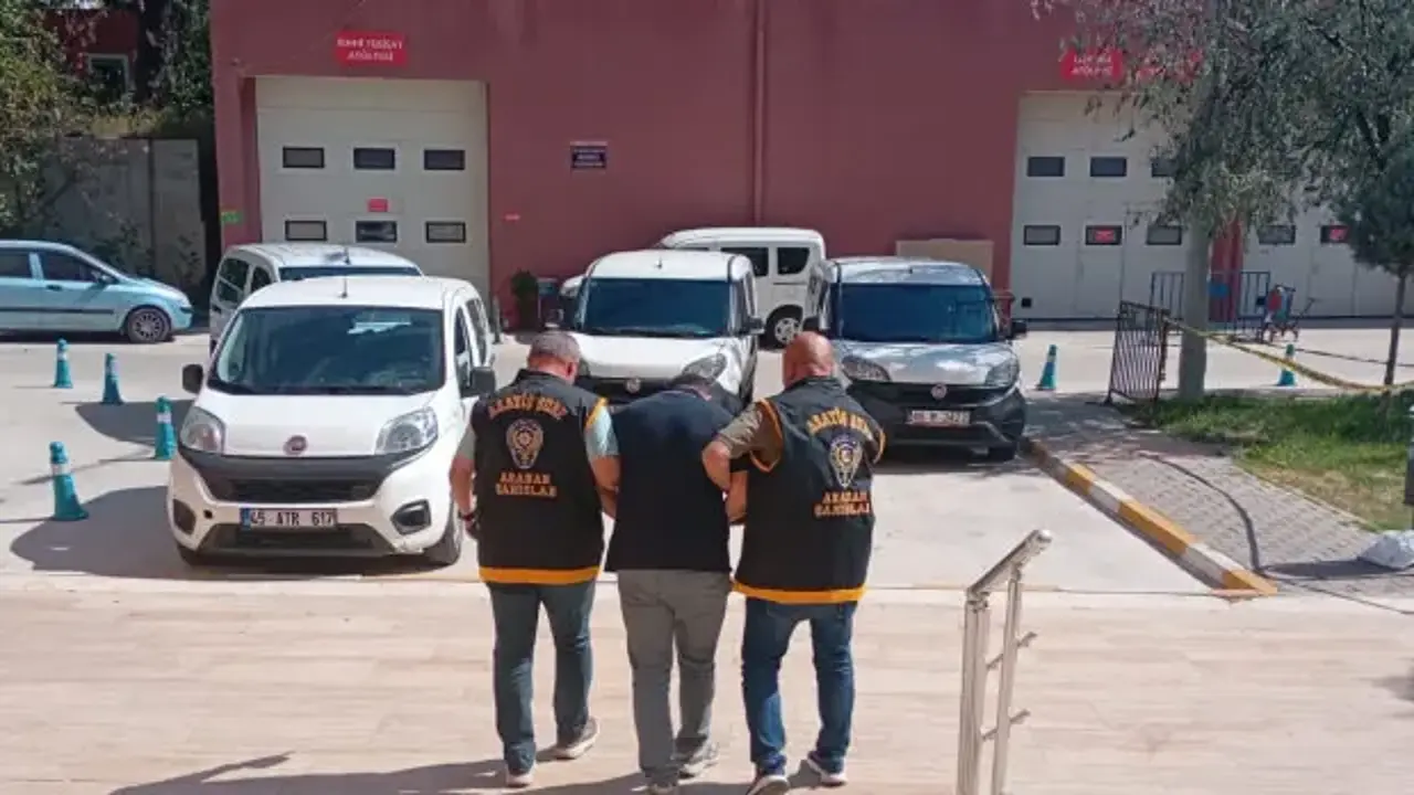 Manisa'da 17 yıl kesinleşmiş hapis cezasıyla aranan firari yakalandı