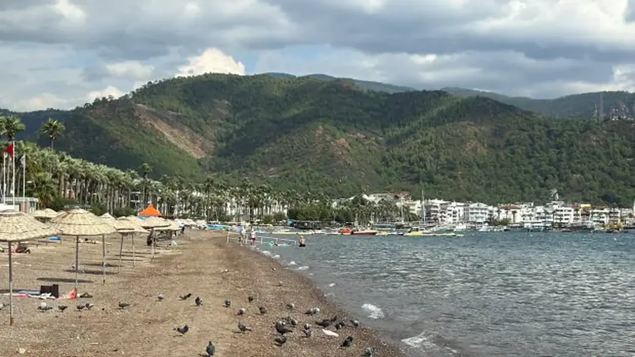 Marmaris'te yağış yerini güneşli havaya bıraktı