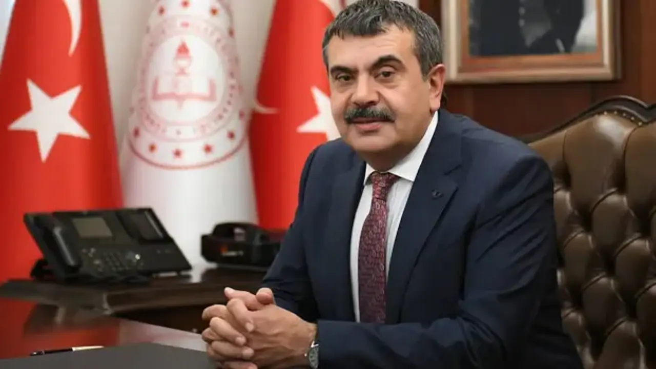 MEB'den öğrencileri rahatlatacak karar! 81 ilde resmen başlıyor