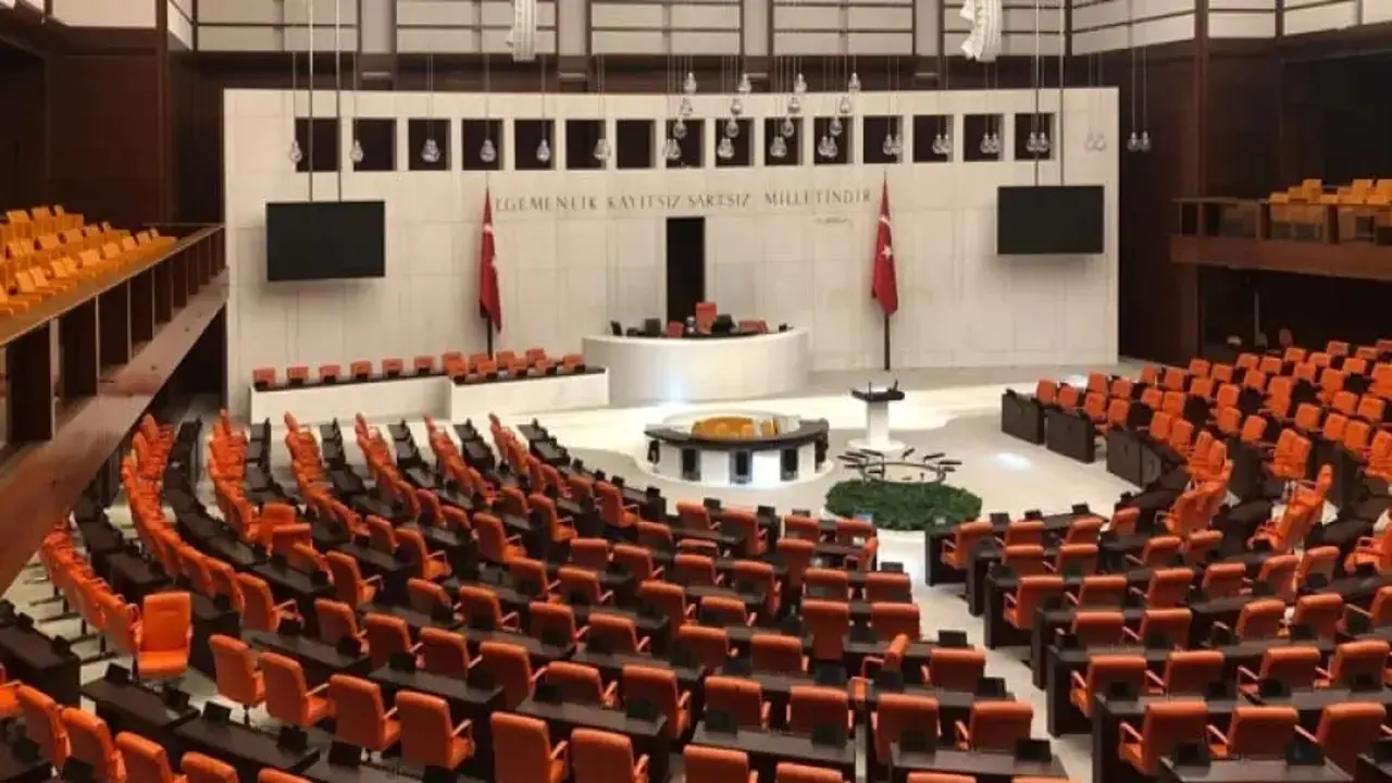 Meclis gündeminde aidat düzenlemesi ve deprem bölgesi destekleri var