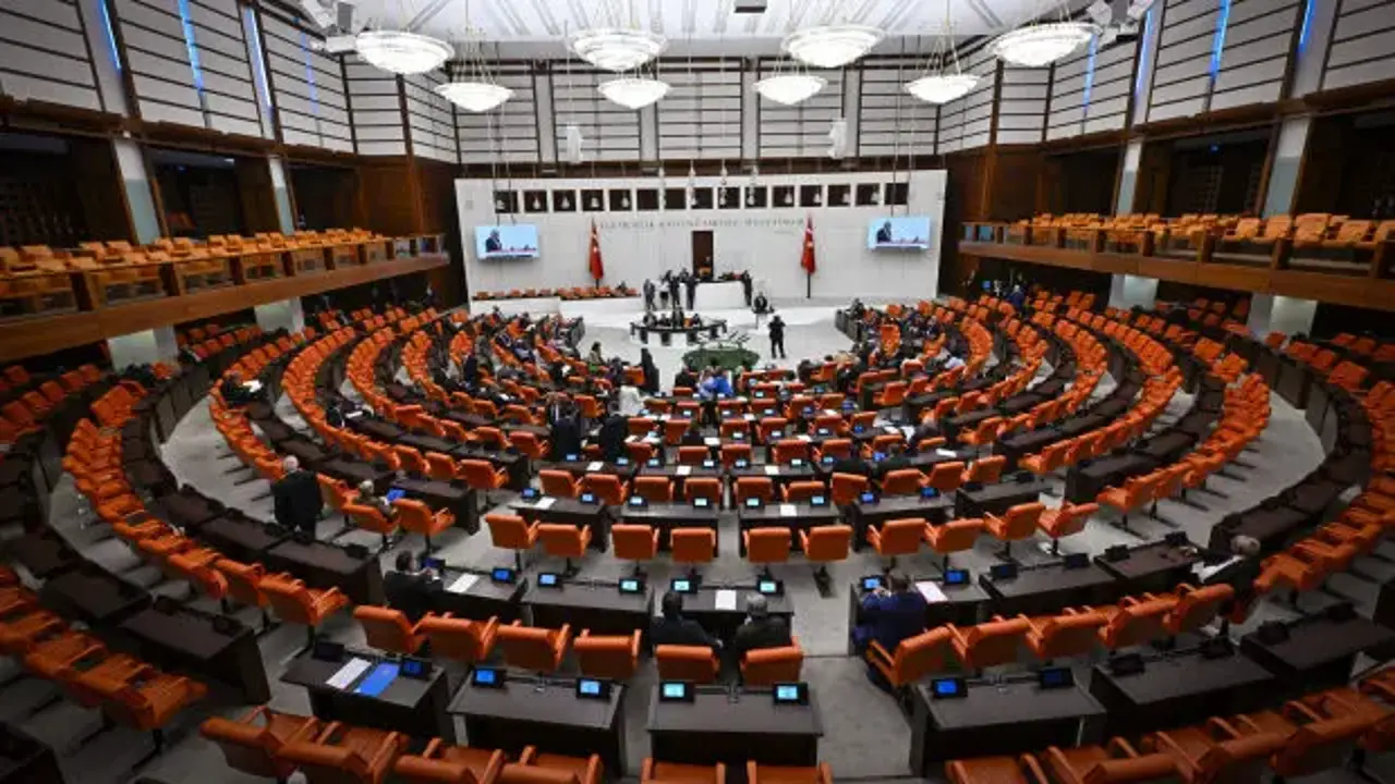 Meclis'te kritik hafta! Üniversite affı geliyor, 18 yaş altı suçlulara cezalar artıyor