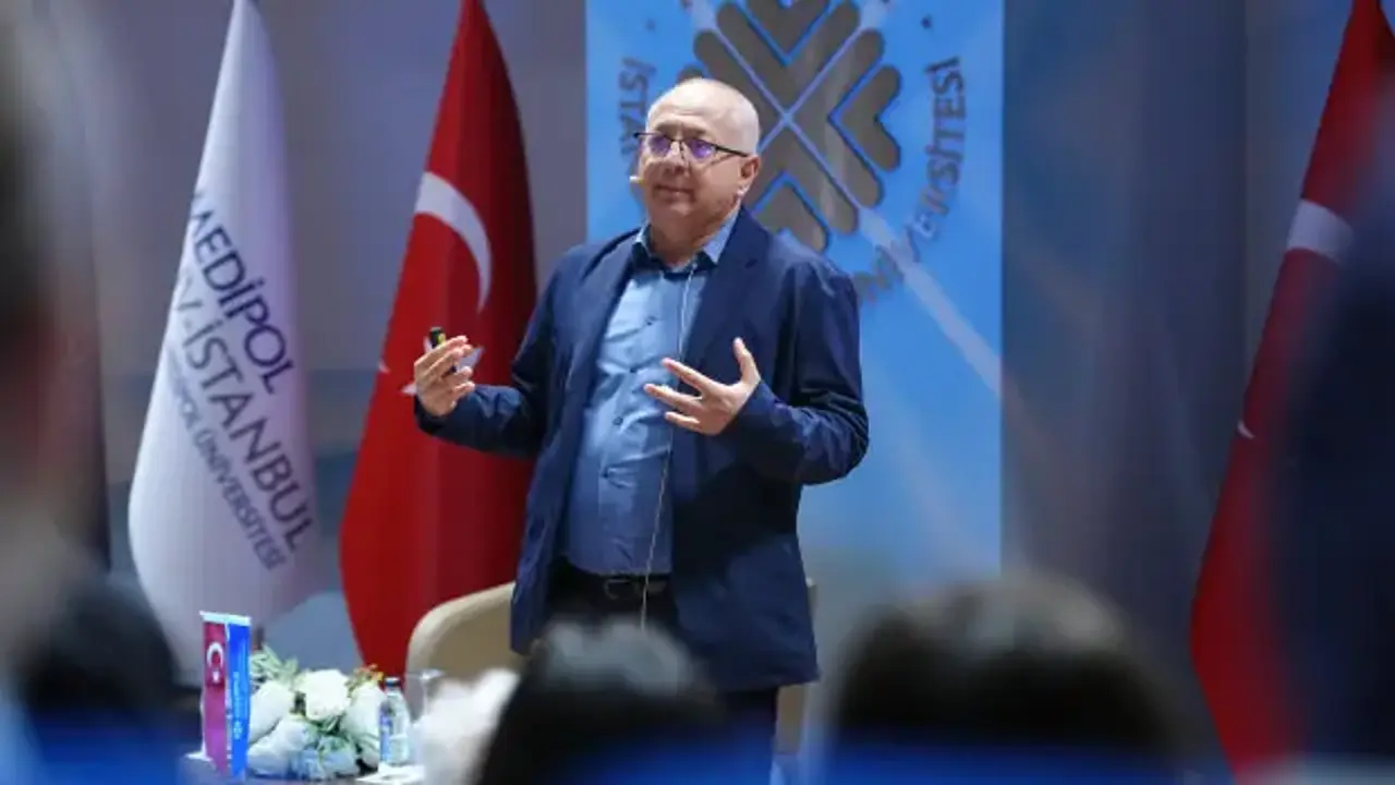 Medipol'de Tarih Konuşmaları başladı: Avrupa merkezli tarihe karşı yeni bir dünya inşası