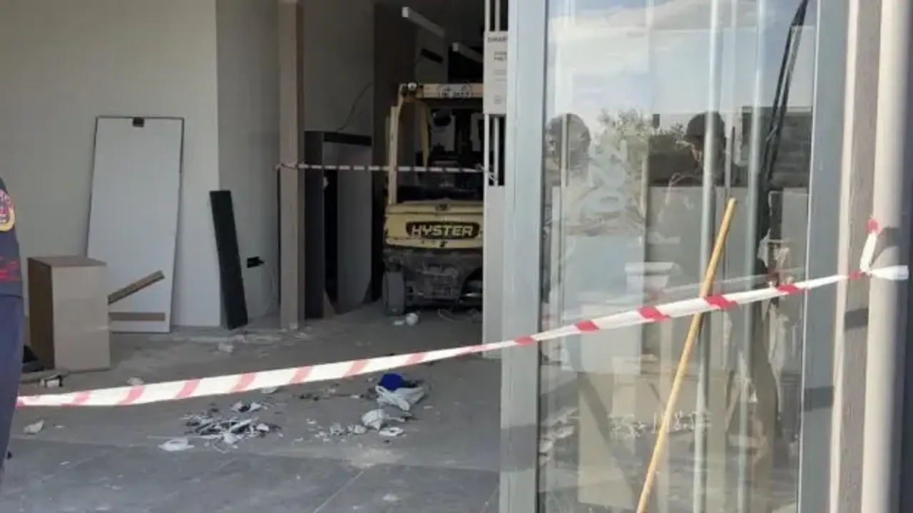 Mermer blok işçilerin üzerine devrildi: 1 ölü, 1 ağır yaralı