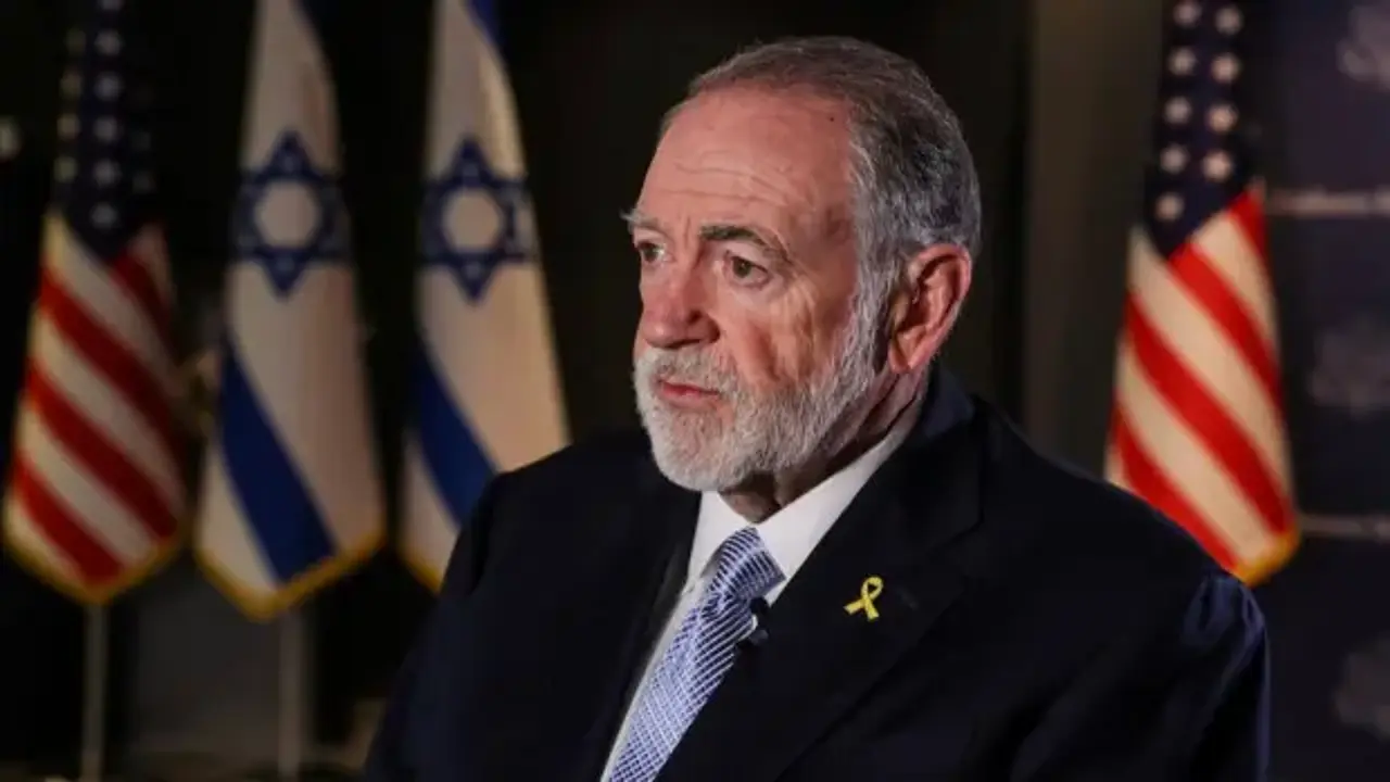 Mike Huckabee Trump'a meydan okudu! 