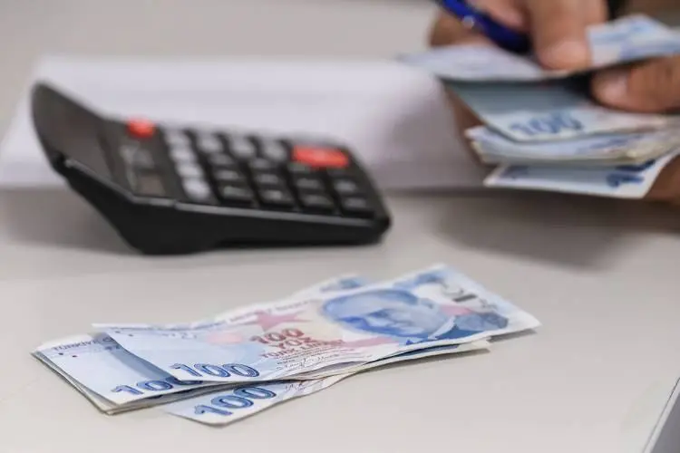 Milyonlarca emekliyi ilgilendiriyor! 100 bin lira ek ödeme için son 2 gün